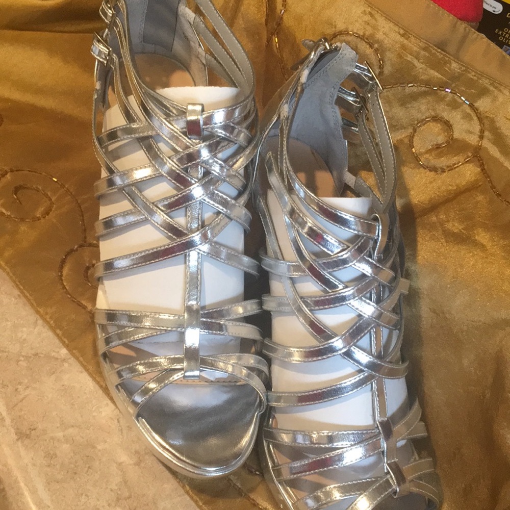 Brand New Hot In Hollywood Silver Heels